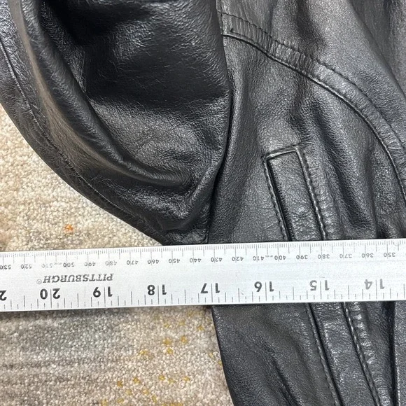 Vintage 80s Cropped Cowhide Leather Jacket Embossed Black Whimsy Goth M - Picture 11 of 16